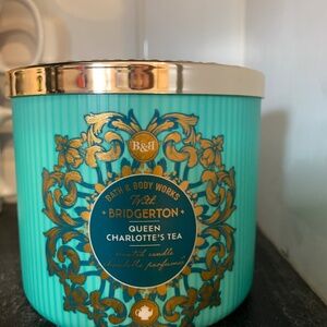 NEW Special Edition Bath & Body Works x Netflix Bridgerton 3 wick candle!